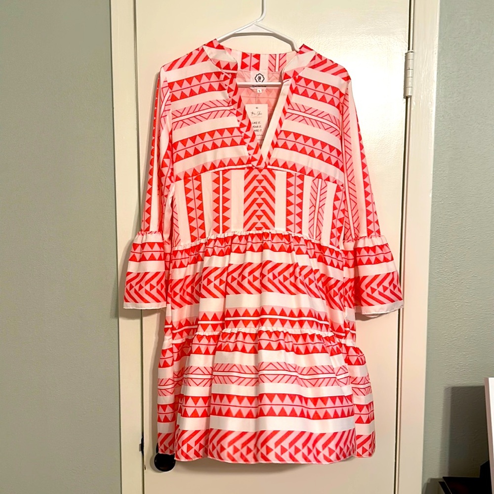 AJC coral and cream dress, size small, never worn, slight makeup stain